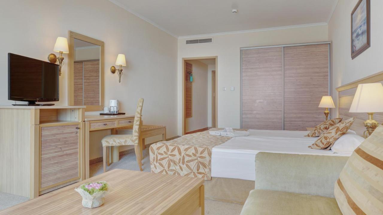 Dit Majestic Beach Resort Sunny Beach Exterior photo