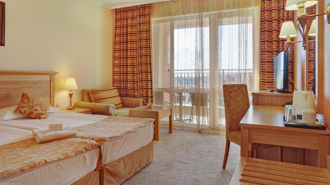 Dit Majestic Beach Resort Sunny Beach Exterior photo