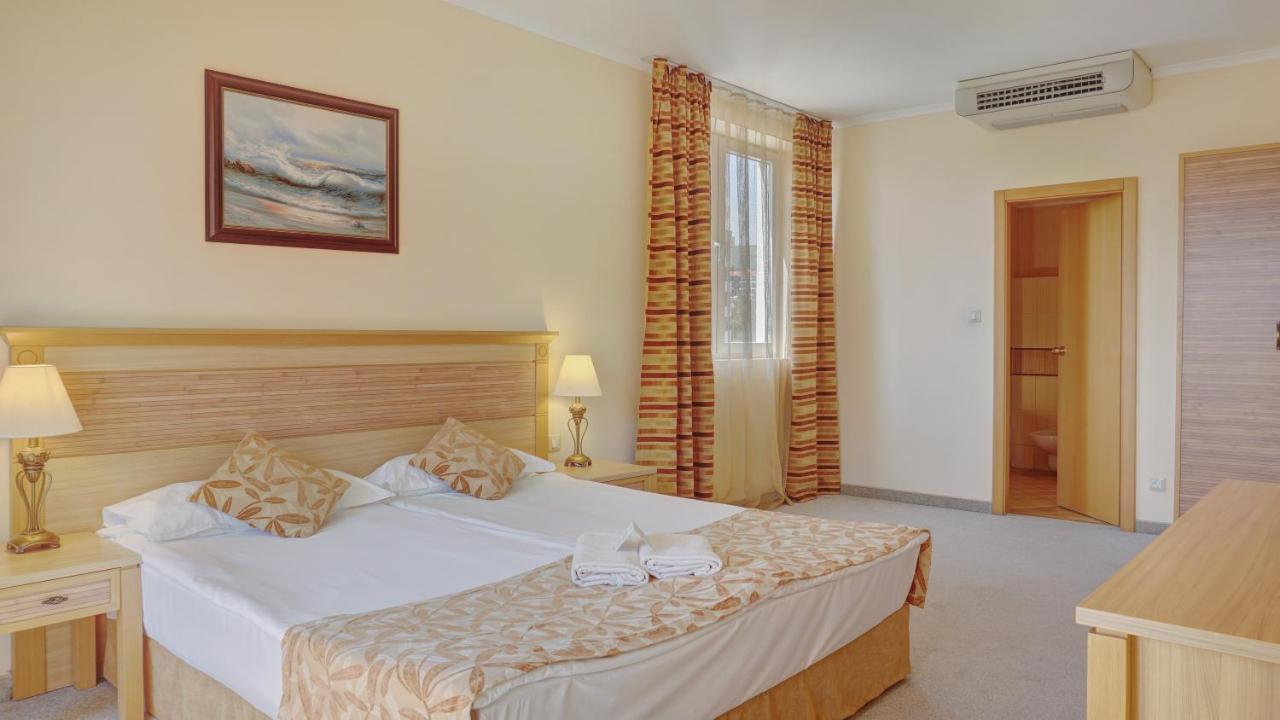 Dit Majestic Beach Resort Sunny Beach Exterior photo