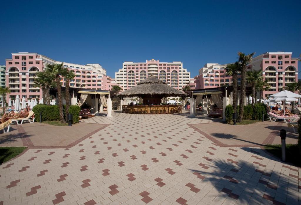 Dit Majestic Beach Resort Sunny Beach Exterior photo