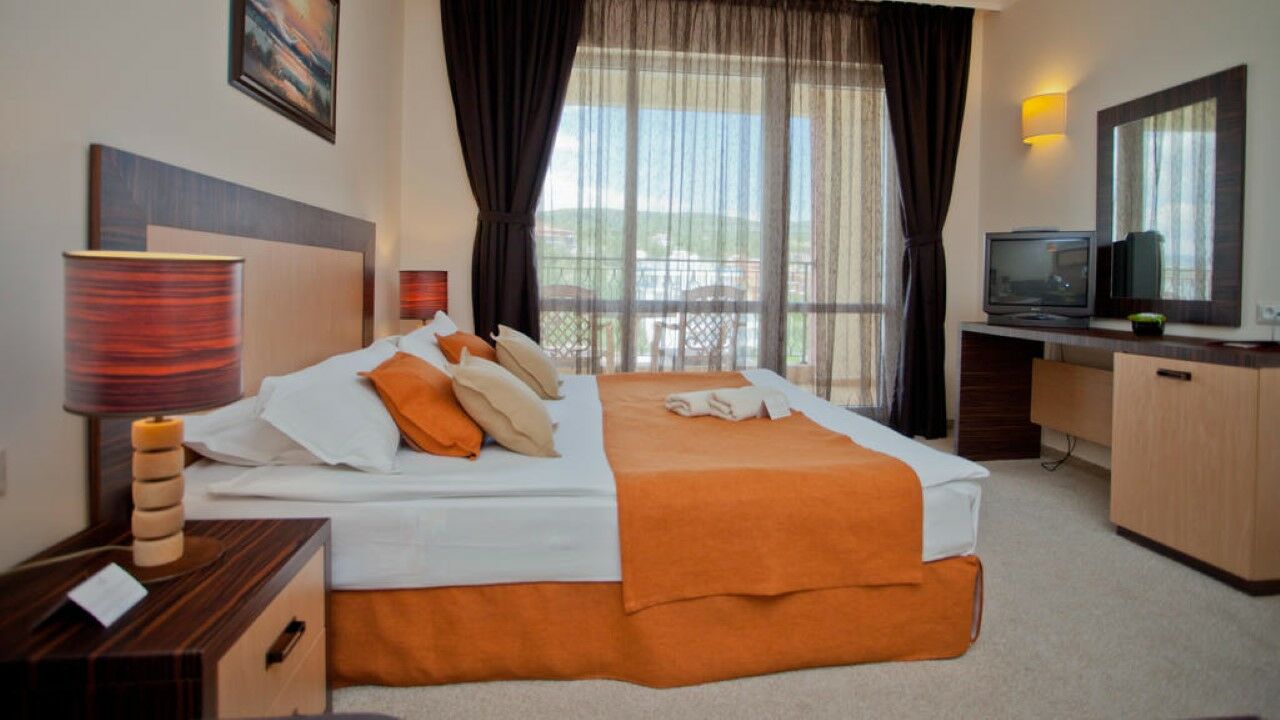 Dit Majestic Beach Resort Sunny Beach Exterior photo